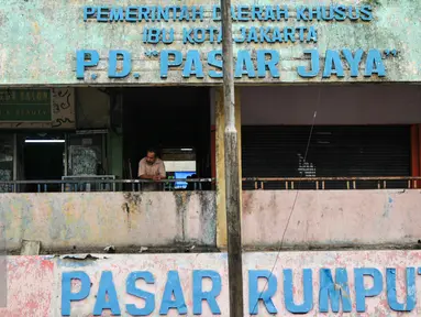 Pasar Rumput adalah sebutan dari nama pasar yang berlokasi di Jl. Sultan Agung Jakarta Selatan Kelurahan Pasar Manggis, Jakarta, Selasa (26/4/2016). (Liputan6.com/Yoppy Renato)