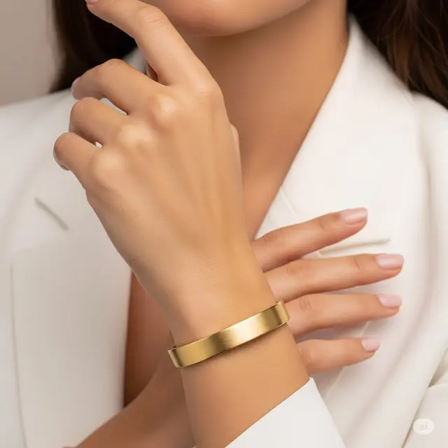Gelang Brushed Gold Cuff