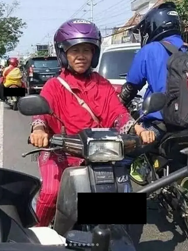 6 Potret Emak-Emak Melanggar Aturan Lalu Lintas Ini Bikin Polisi Meringis