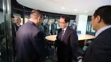 CEO PT Liga Indonesia, Joko Driyono, bertemu delegasi FIFA di Kantor PSSI, Jakarta, Selasa (3/11/2015). (Bola.com/Nicklas Hanoatubun)