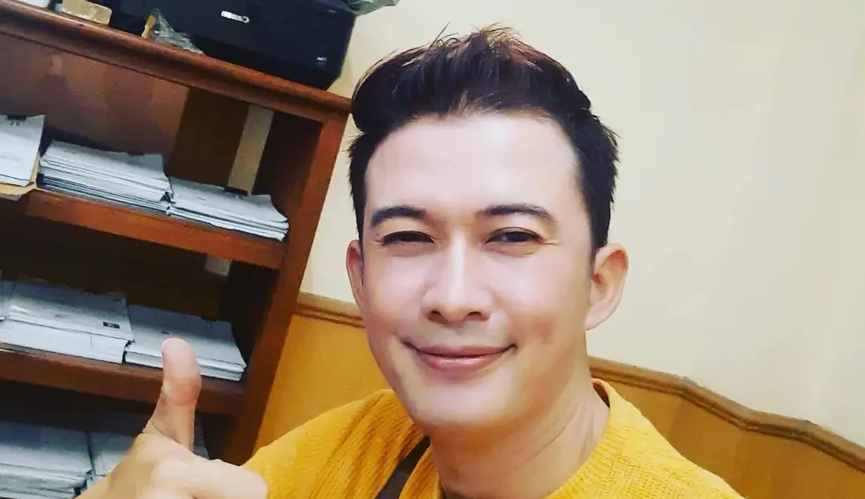 Sekedar informasi, Mandala sukses membawakan beberapa acara. Beberapa diantaranya sukses mendapat sambutan baik dari masyarakat hingga membuat nama Mandala begitu dikenal. [Instagram/mandalaabadishoji]