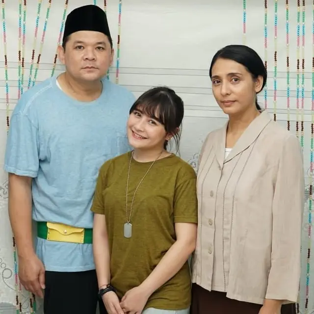 7 Potret Kabersamaan Prilly Latuconsina dan Pemain Get Merried, Seperti Keluarga
