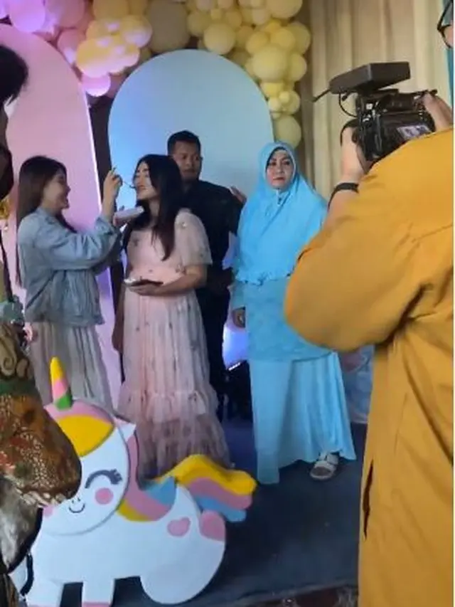 Genap Berusia 29 Tahun, Ini 7 Potret Perayaan Ulang Tahun Via Vallen