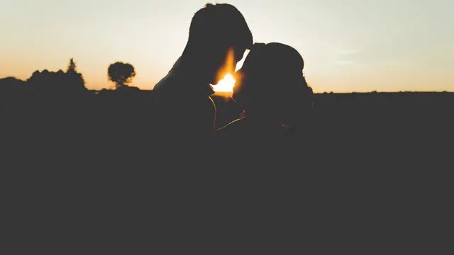 [Bintang] Hati-hati, 5 Zodiak Ini Pacaran Cuma Buat Pelarian