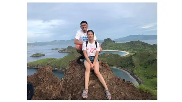 7 Potret Tiwi Eks T2 dan Suami Bulan Madu di Labuan Bajo, Romantis