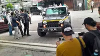 Pihak Kepolisian hari ini, Jumat (10/3/2023) menggelar rekonstruksi kasus penganiayaan terhadap David Latumahina alias Cristalino David Ozora. Adapun tersangkanya Mario Dandy Satriyo dan Shane Lukas sudah terlihat hadir. Mobil Jeep Rubicon bernopol B-120-DEN juga dihadirkan. (Foto: Ady Anugrahadi/Liputan6.com).