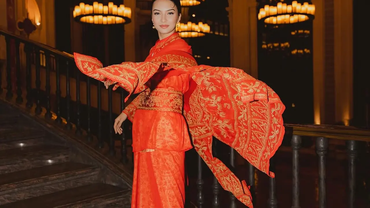 Potret Terbaru Raline Shah dengan Busana Tiongkok. (instagram/ralineshah)