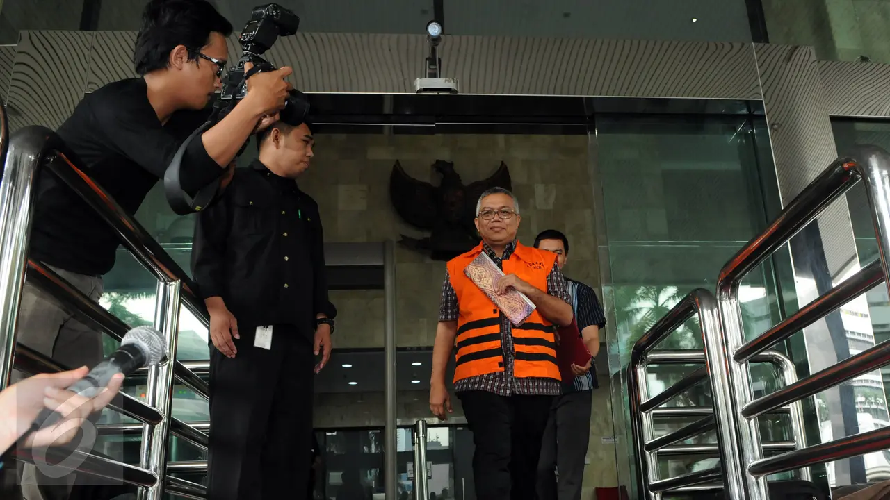 20160811-Anggota DPRD Sumut Jalani Pemeriksaan Kasus Korupsi Gatot Pujo Nugroho