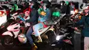 Jalur arteri Kalimalang sendiri merupakan jalur favorit bagi para pemudik yang menggunakan sepeda motor. (Liputan6.com/Herman Zakharia)