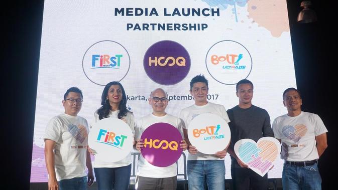 First Media, BOLT dan HOOQ mengumumkan kolaborasi untuk memberikan pelanggan pengalaman hiburan terbaik. (Istimewa)