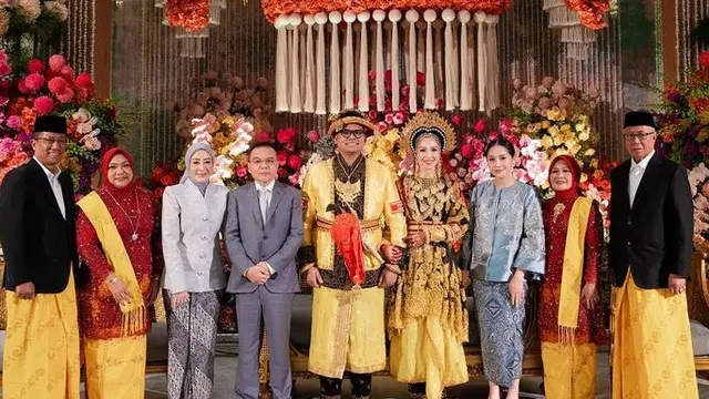 OOTD Ibu Pejabat hingga Istri Pejabat saat Kondangan ke Pernikahan Wakil Ketua MPR RI. [@raffinagita1717]