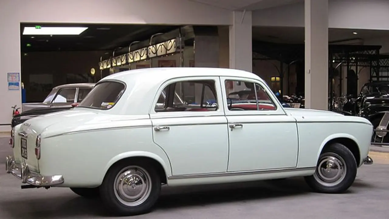 peugeot-mobil-140217b.jpg