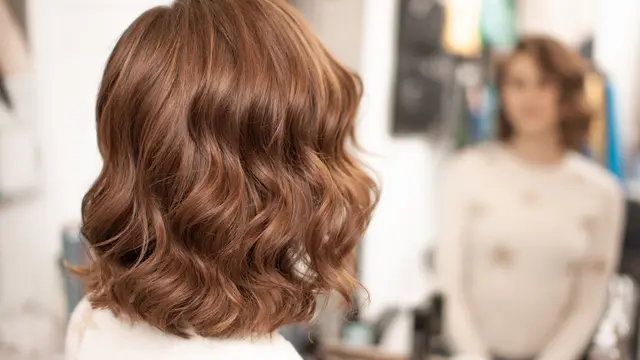Tak Lekang oleh Waktu, 4 Cara Styling Rambut Bob yang Bikin Penampilan Makin Cantik di Tahun Baru