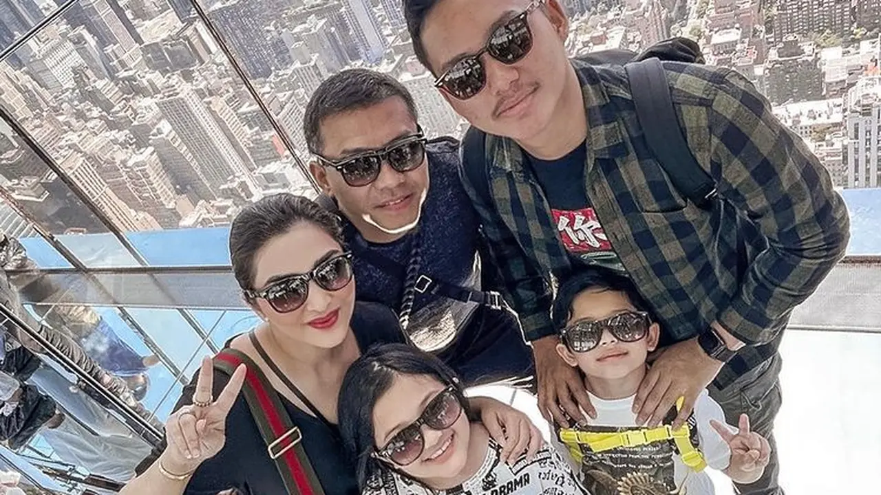 Liburan Ashanty dan Keluarga ke New York. (Foto: Instagram/ashanty_ash)