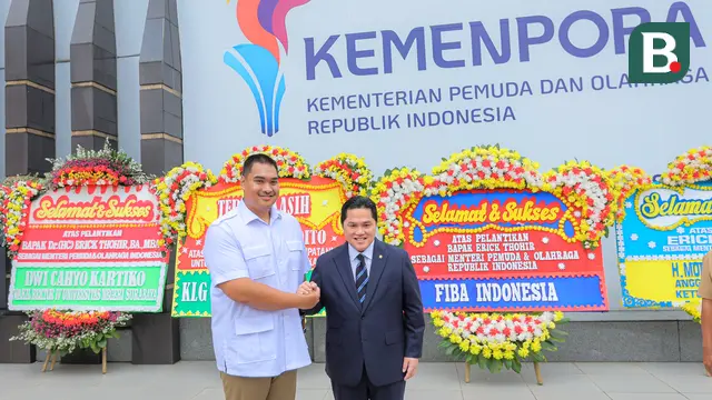 Foto: Sah! Momen Erick Thohir Lakukan Sertijab Menpora dengan Dito Ariotedjo