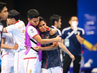 Timnas Futsal Indonesia terhenti langkahnya di babak perempatfinal Piala Asia 2022 usai kalah dramatis 2-3 dari Jepang dalam laga yang berlangsung di Saad Al Abdullah Hall, Kuwait, Selasa (4/10/2022) malam WIB. (AFC)