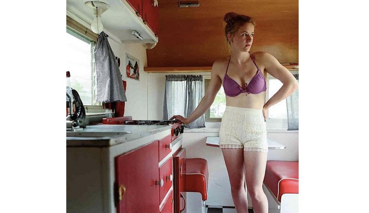 Shauna Coxsey juga merupakan seorang atlet yang terlibat dalam aksi sosial yang peduli terhadap kanker. (Bola.com/Instagram/Shaunacoxsey)