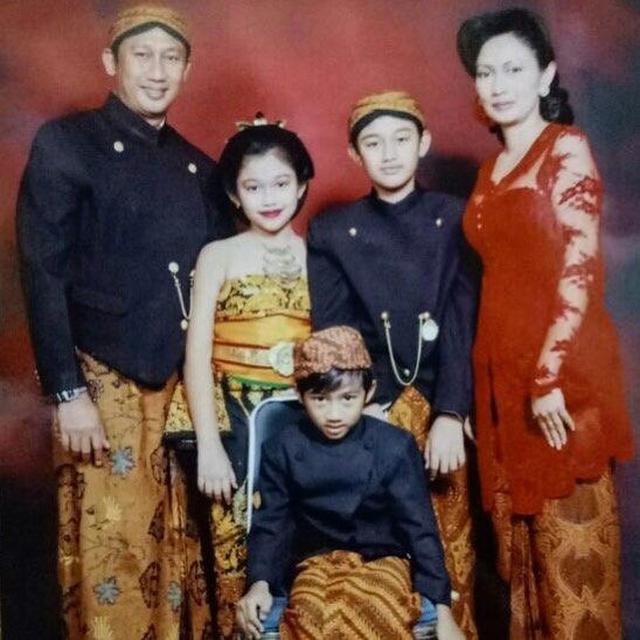 6 Potret Masa Kecil Caesar Hito, Imut dan Menggemaskan