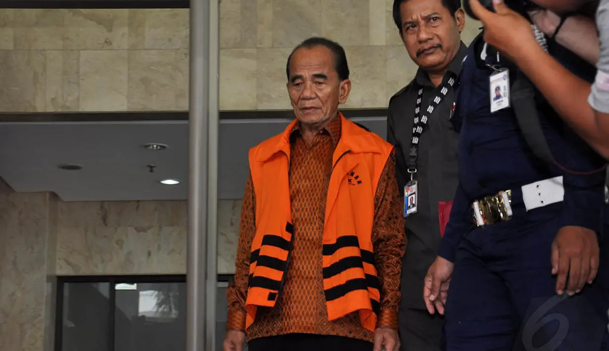 Seperti diketahui, Annas Maamun sedang menjalani proses hukum terkait dugaan suap pengajuan revisi alih fungsi hutan di Riau tahun 2014, Jakarta, (8/10/14). (Liputan6.com/Miftahul Hayat) 