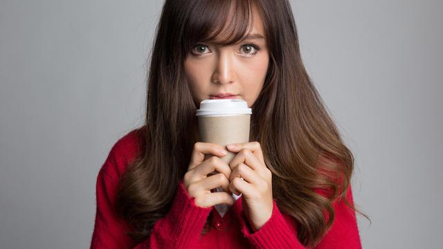 5 Alasan Anda Tetap Perlu Minum Kopi (Artemisphoto/Shutterstock)