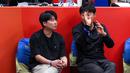 <p>Pelatih Timnas Indonesia, Shin Tae-yong (kanan), berbincang dengan penerjemahnya Jeong Seok-seo, saat menonton laga Grup H Piala Dunia FIBA 2023 antara Kanada melawan Latvia di Indonesia Arena, Senayan, Jakarta, Selasa (29/08/2023). (Bola.com/Bagaskara Lazuardi)</p>