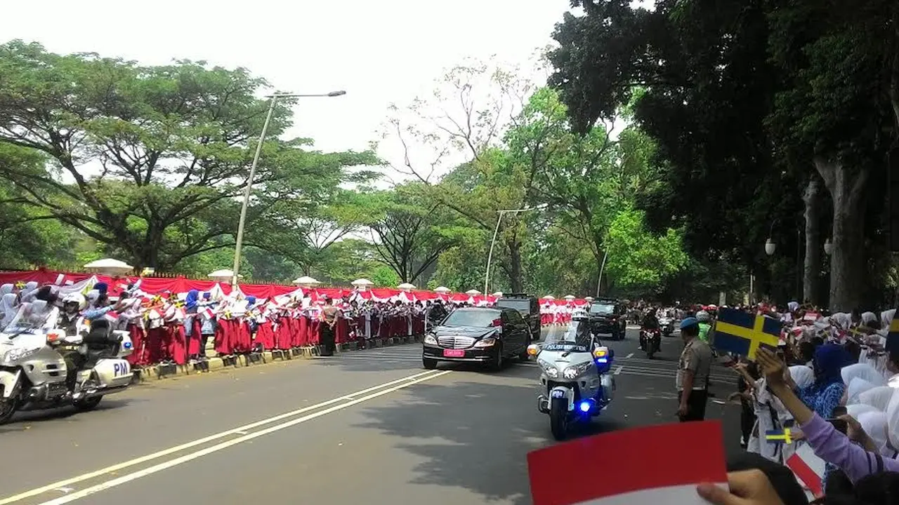 Raja Swedia Carl XVI Gustav tiba di Istana Kepresidenan Bogor, Jawa Barat.