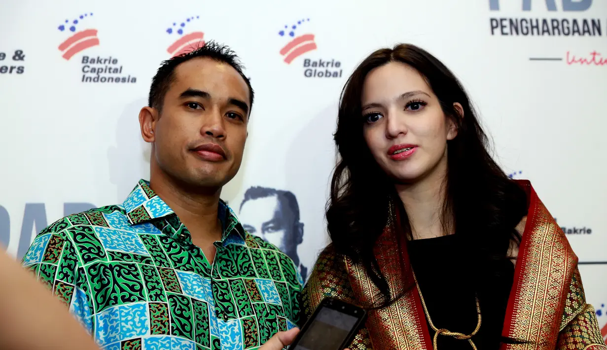 'Jika anak kedua kami laki-laki, kami sudah memiliki keluarga yang sudah lengkap, ada anak perempuan dan laki-laki' jelas Ardie dengan muka sumringah. (Wimbarsana Kewas/Bintang.com)